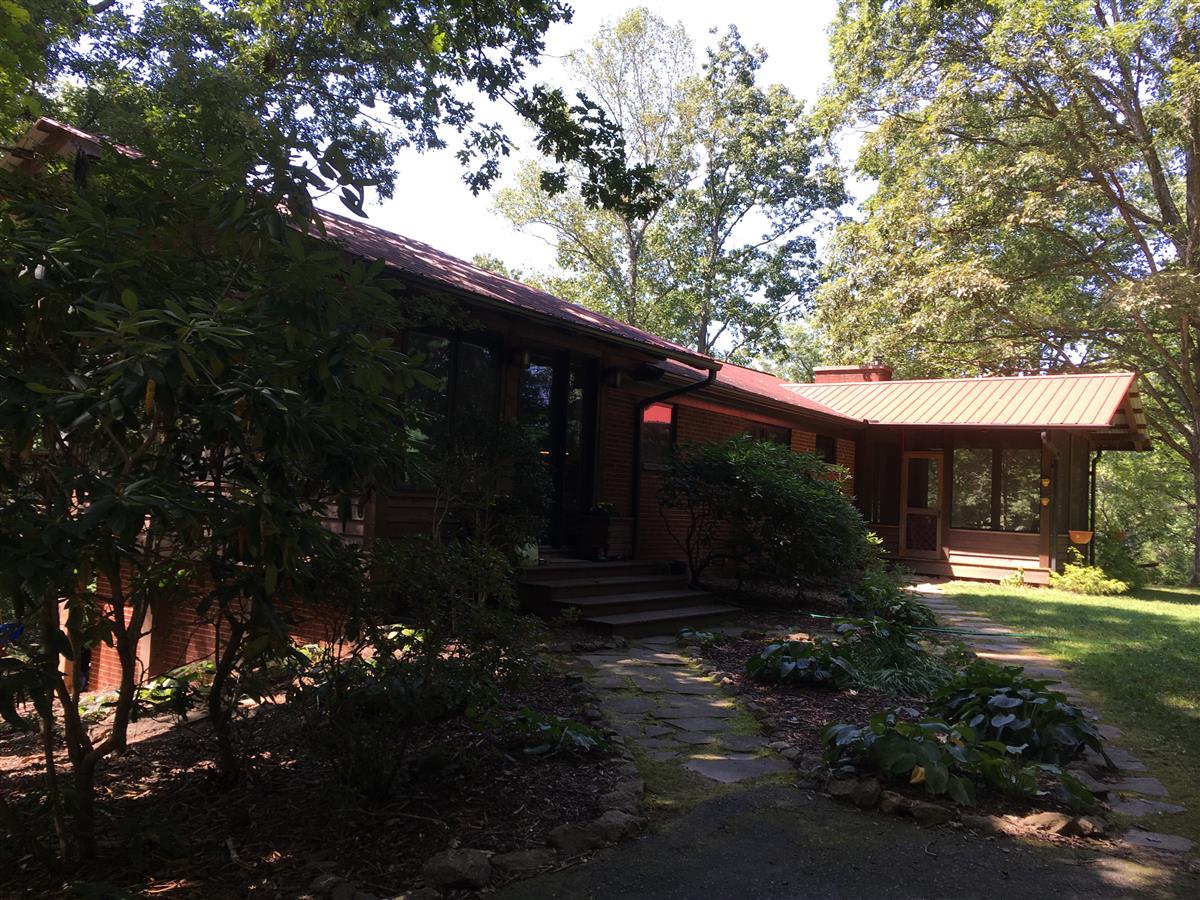 A picture of the property located at 212 JIMS BRANCH RD, SWANNANOA NC 28778.