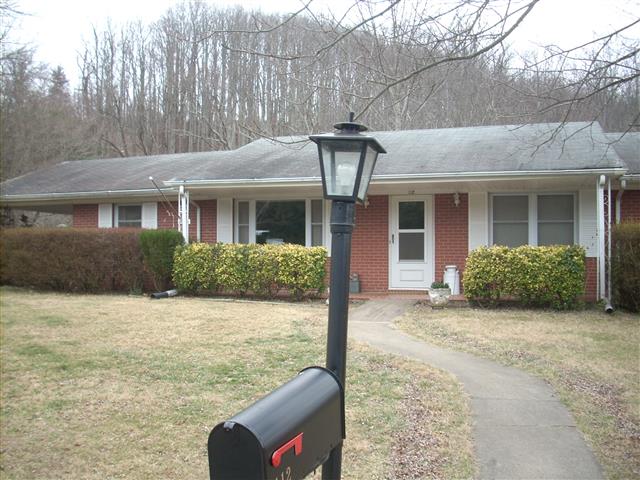 A picture of the property located at 112 COLLEGE CIR, SWANNANOA NC 28778.