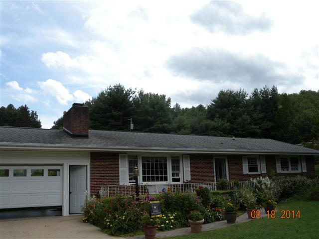 A picture of the property located at 105 COLLEGE CIR, SWANNANOA NC 28778.