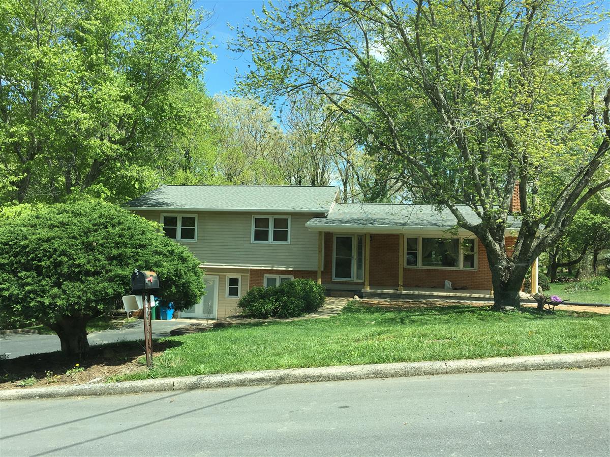 A picture of the property located at 132 COLLEGE CIR, SWANNANOA NC 28778.