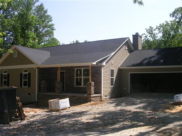 A picture of the property located at 480 DILLINGHAM CIR, ASHEVILLE NC 28805.
