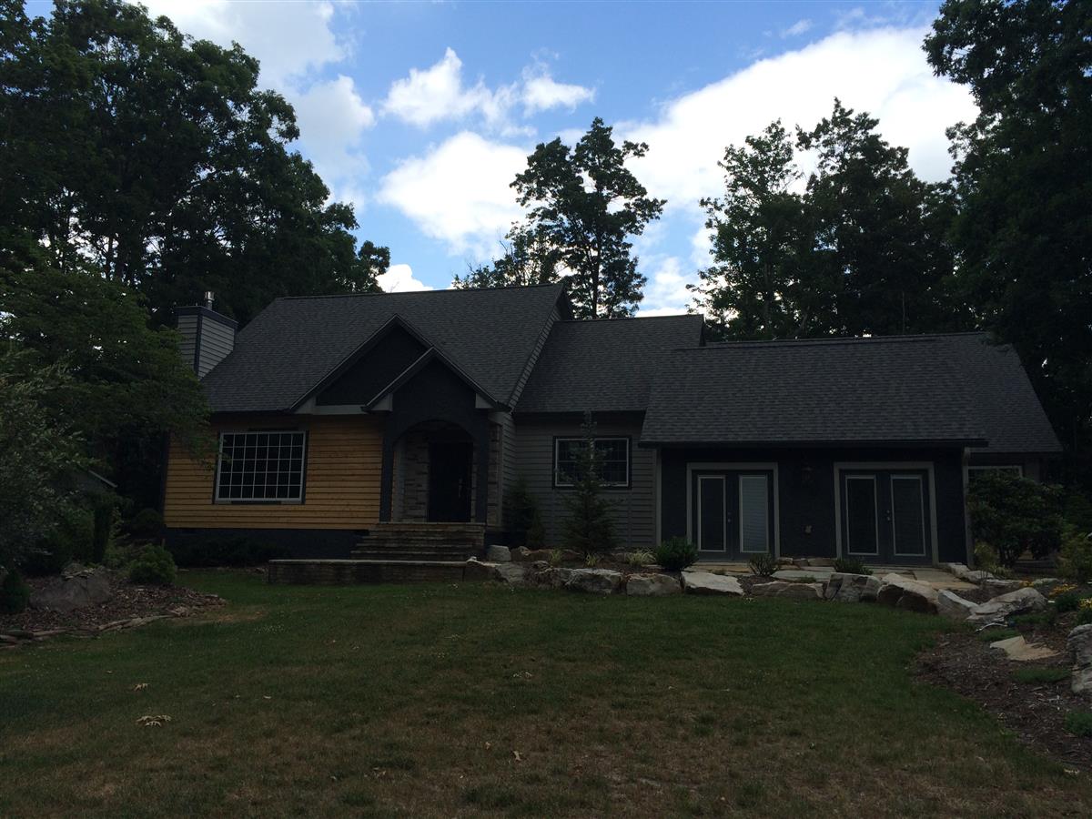 A picture of the property located at 22 BITTERSWEET LN, ASHEVILLE NC 28805.