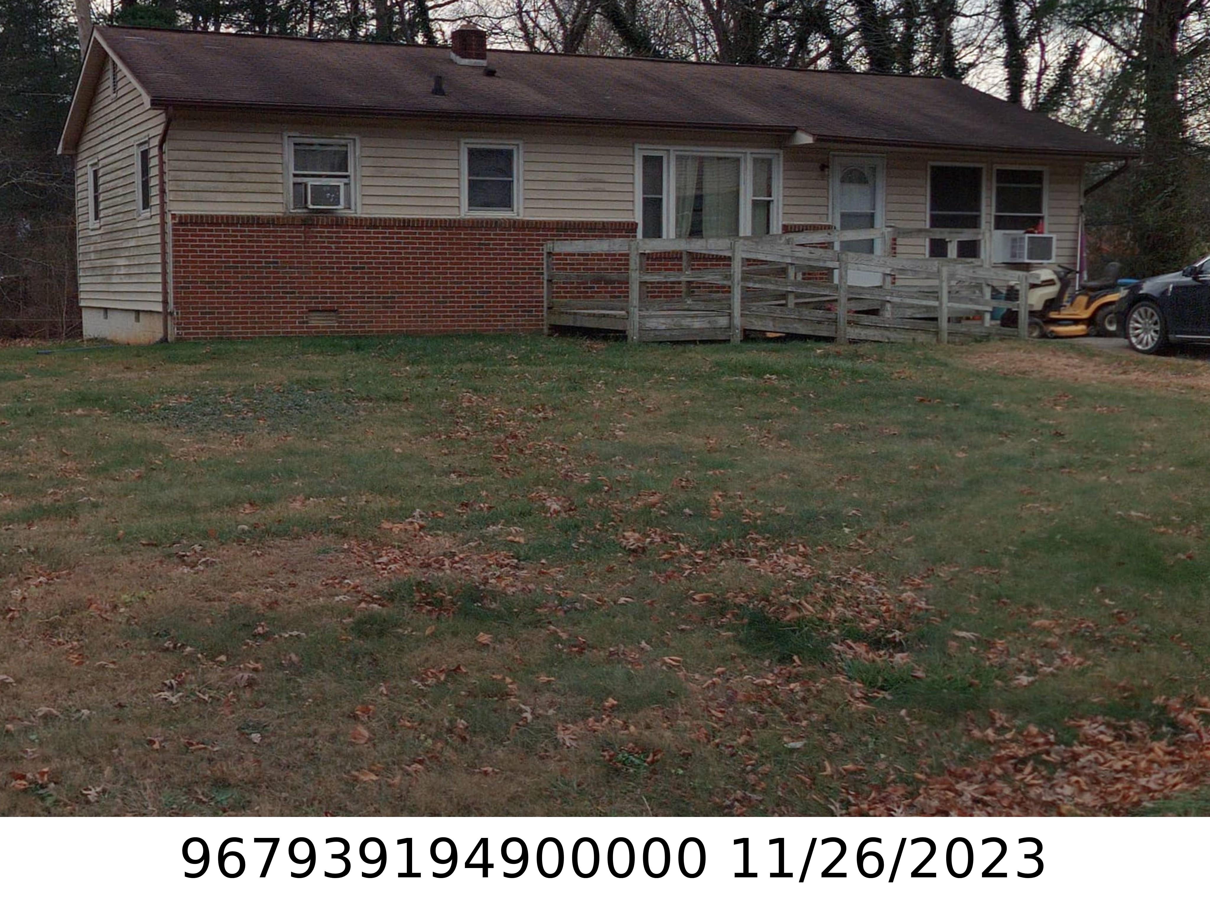 A picture of the property located at 418 DILLINGHAM CIR, ASHEVILLE NC 28805.