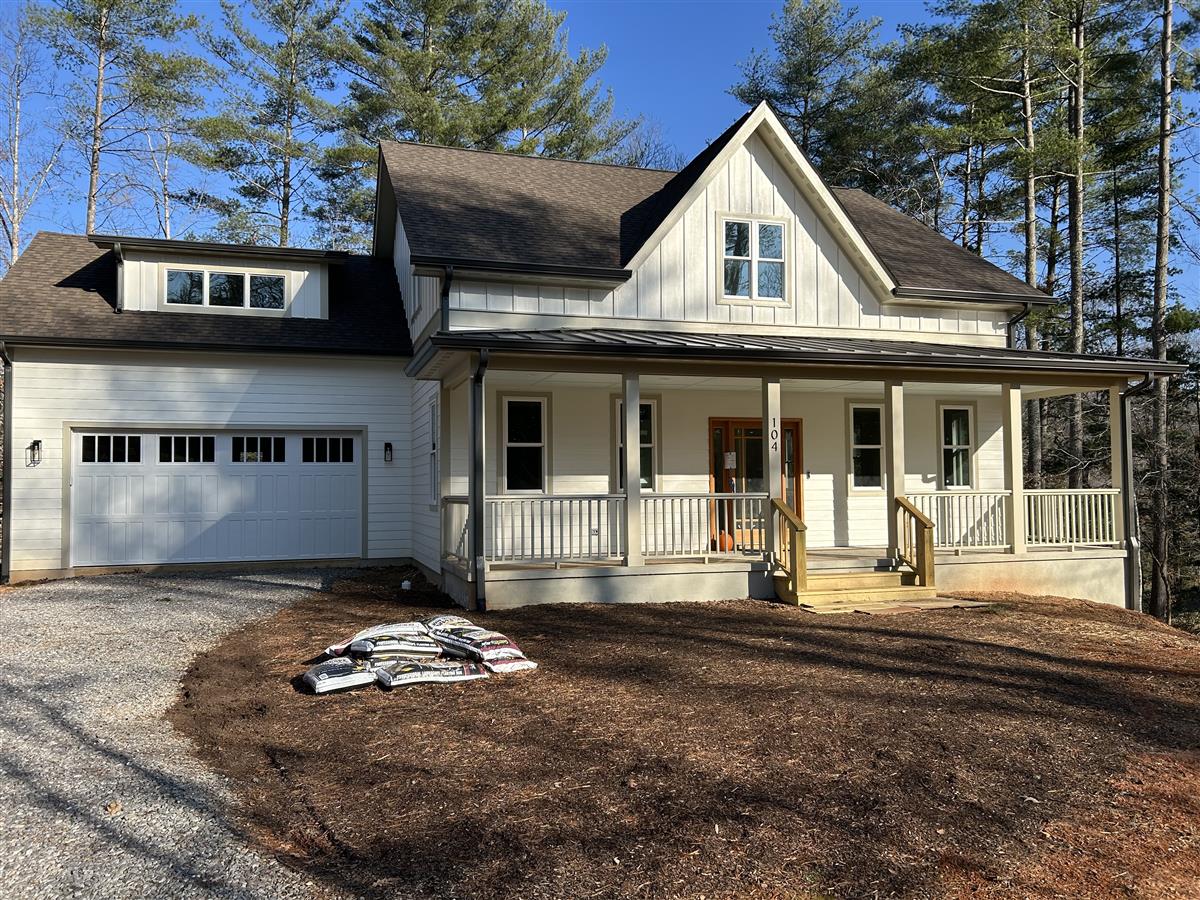 A picture of the property located at 104 BEE SWEET LN, ASHEVILLE NC 28805.