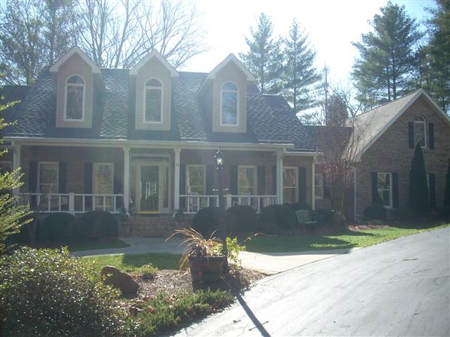 A picture of the property located at 110 BEE SWEET LN, ASHEVILLE NC 28805.