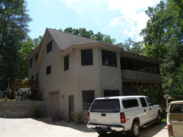 A picture of the property located at 75 BITTERSWEET LN, ASHEVILLE NC 28805.