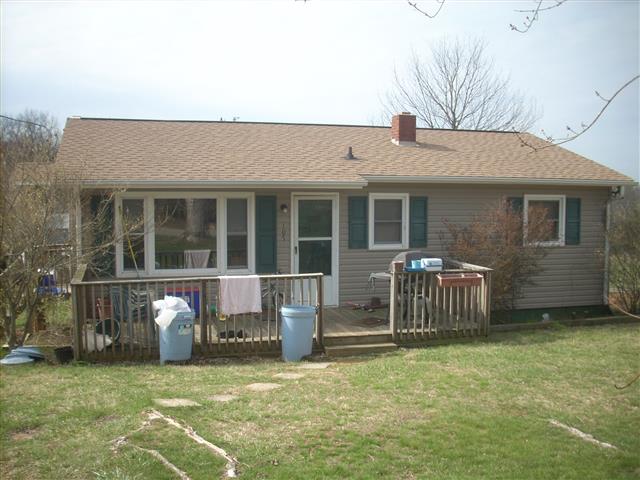 A picture of the property located at 107 DILLINGHAM CIR, ASHEVILLE NC 28805.