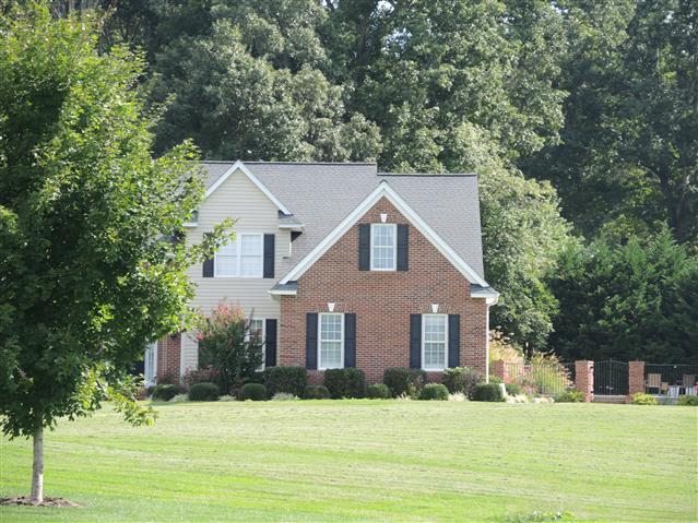 A picture of the property located at 19 TUSCANY LN, FLETCHER NC 28732.