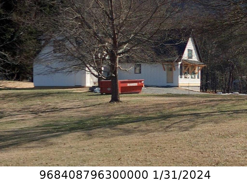 A picture of the property located at 10 GREENE LN, FLETCHER NC 28732.