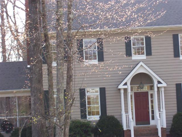 A picture of the property located at 68 RACKING HORSE LN, FLETCHER NC 28732.