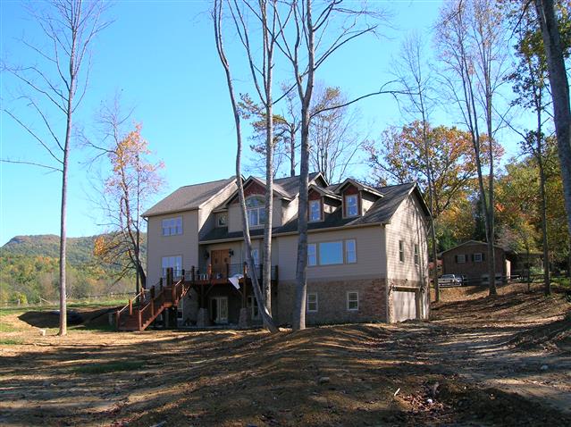 A picture of the property located at 42 SOVEREIGN LN, FAIRVIEW NC 28730.