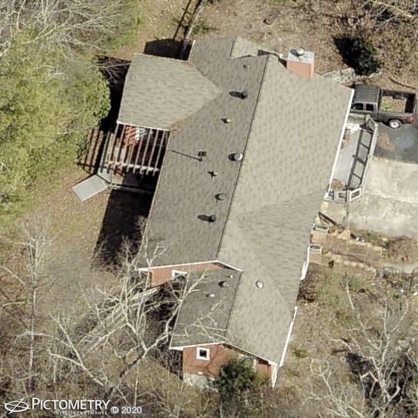 A picture of the property located at 30 HEATHER LN, FAIRVIEW NC 28730.