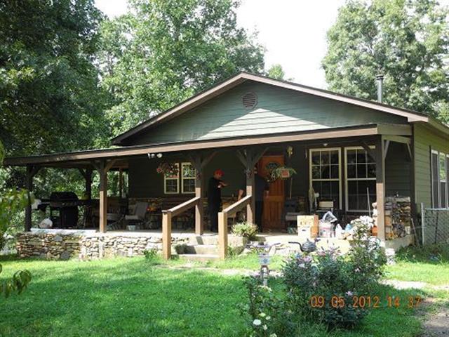 A picture of the property located at 119 MOUNTAIN VIEW RD, FAIRVIEW NC 28730.