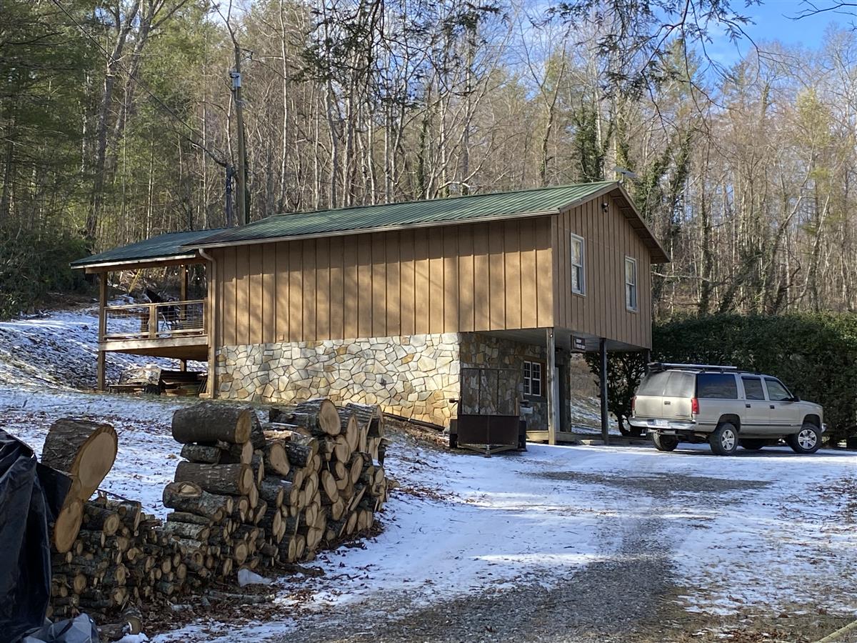 A picture of the property located at 99999 CANE CREEK LN.