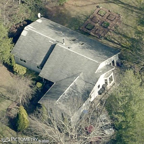 A picture of the property located at 350 DONNA LN, FAIRVIEW NC 28730.