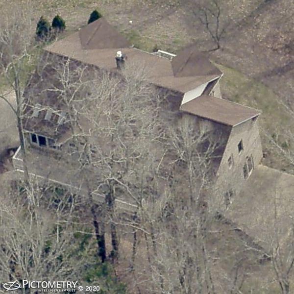 A picture of the property located at 20 CANE CREST CIR, FAIRVIEW NC 28730.
