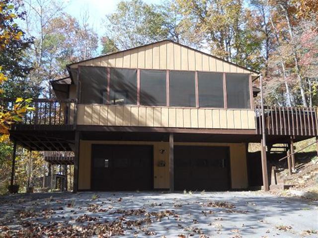 A picture of the property located at 58 CANE CREST CIR, FAIRVIEW NC 28730.