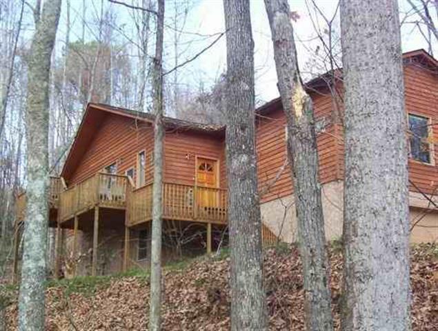 A picture of the property located at 33 GARDENIA TRL, FAIRVIEW NC 28730.