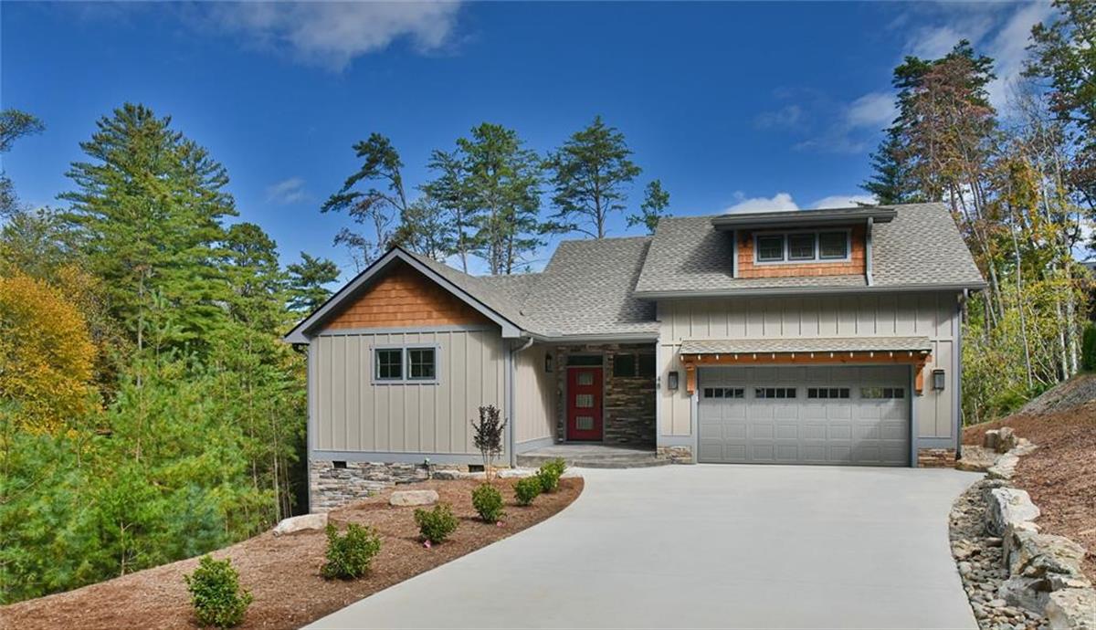 A picture of the property located at 48 CROSSINGS CIR, FAIRVIEW NC 28730.