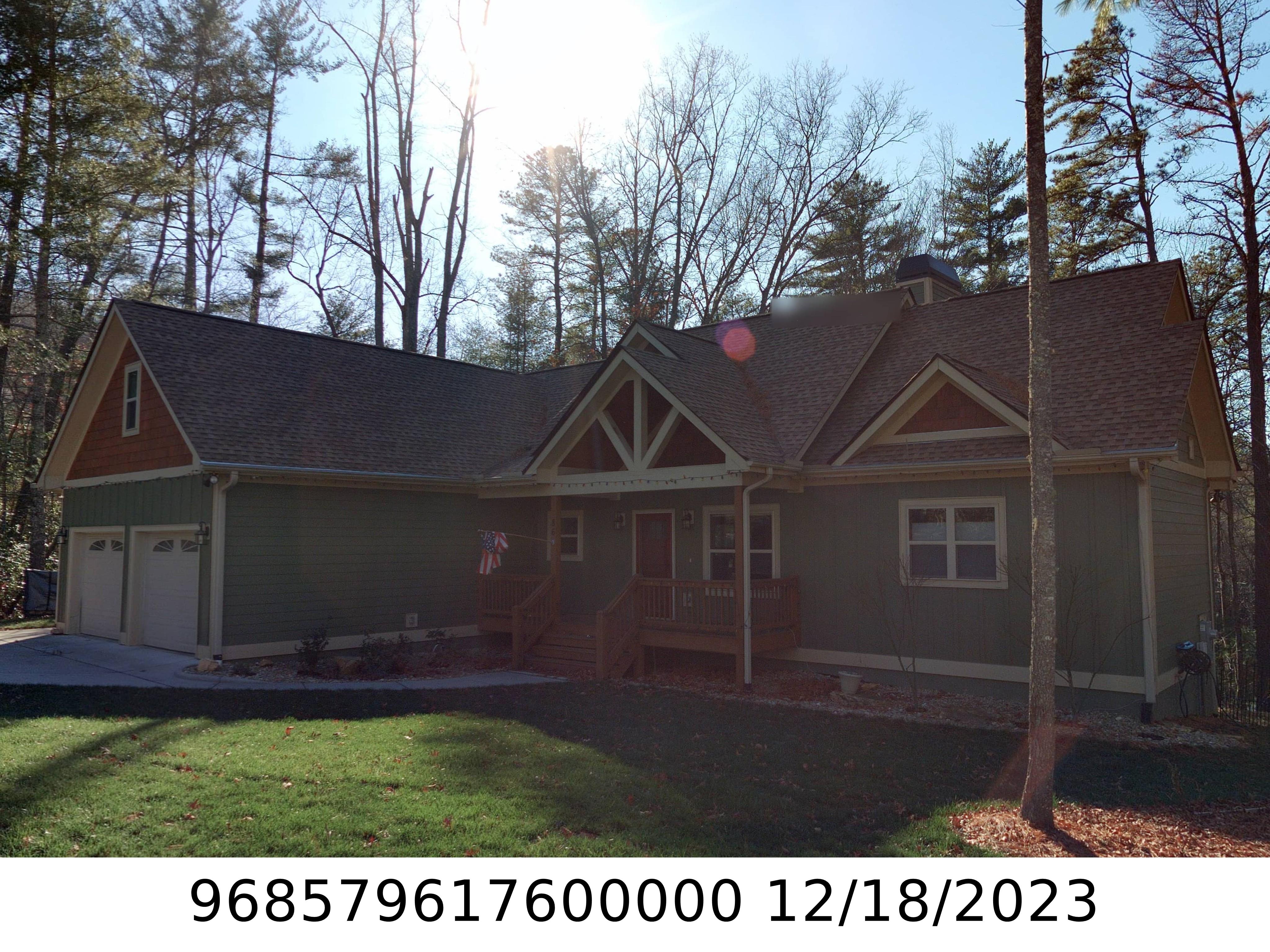 A picture of the property located at 86 CROSSINGS CIR, FAIRVIEW NC 28730.