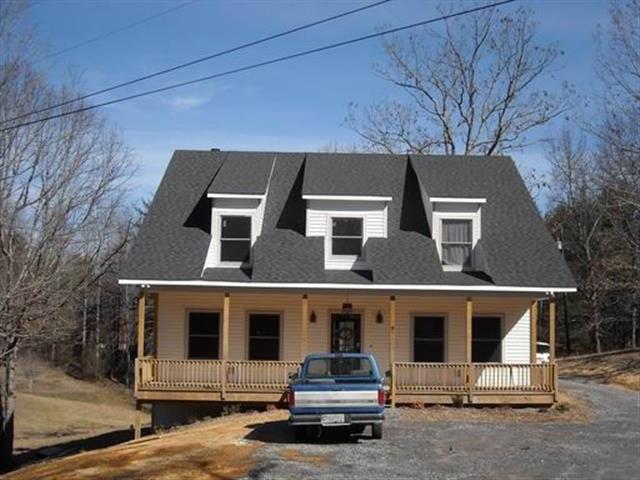 A picture of the property located at 9 DAVIS LN, FAIRVIEW NC 28730.
