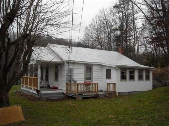 A picture of the property located at 1277 UPPER BRUSH CREEK RD, FAIRVIEW NC 28730.