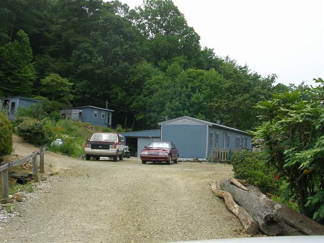 A picture of the property located at 171 OLD FORT RD, FAIRVIEW NC 28730.