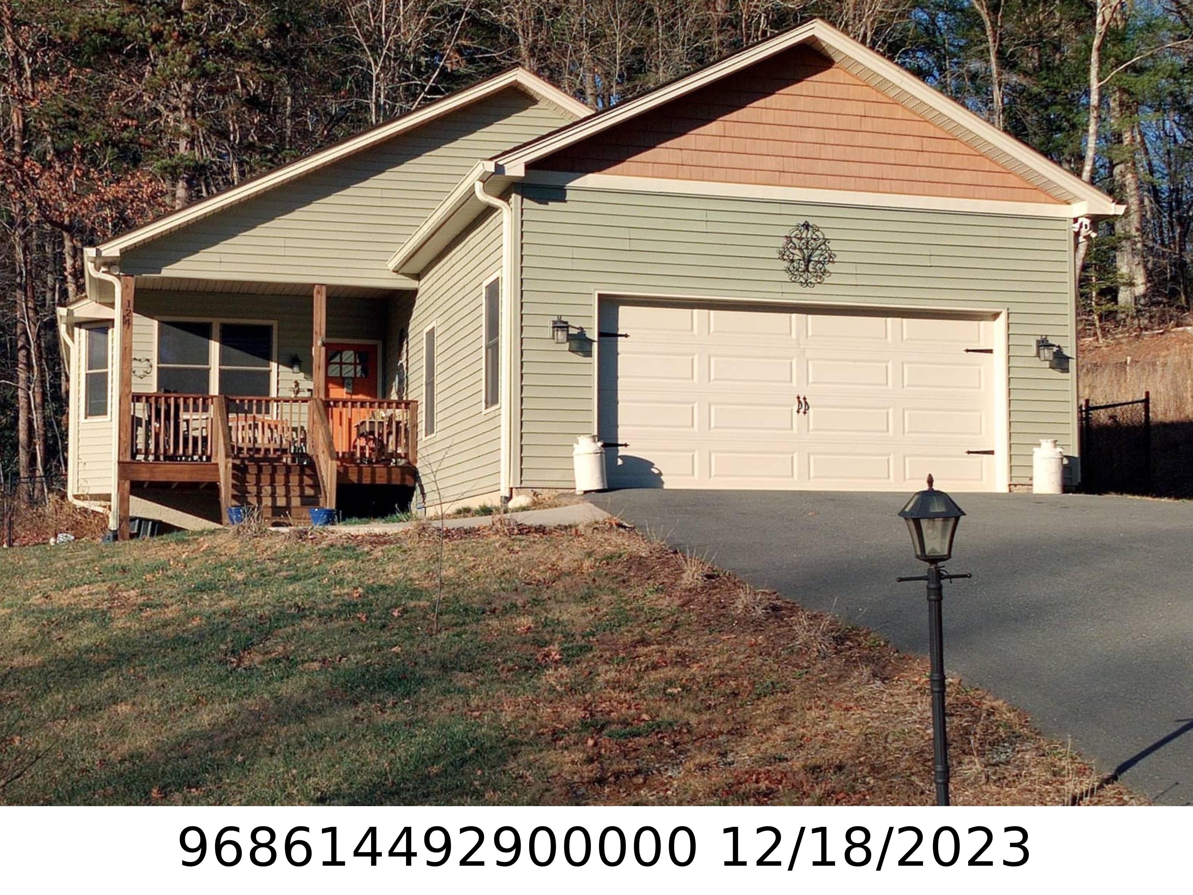 A picture of the property located at 124 CLAY ST, FAIRVIEW NC 28730.