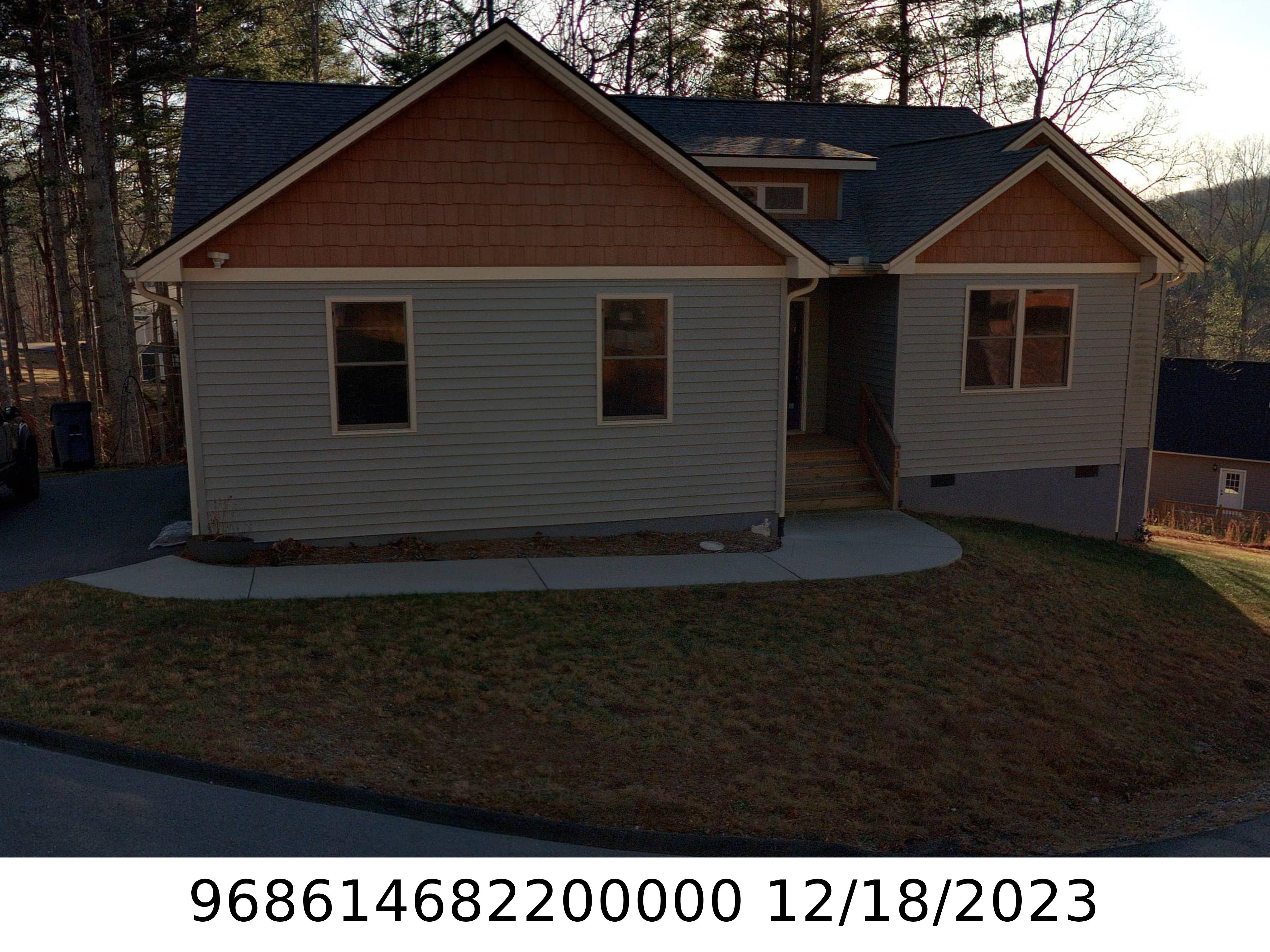 A picture of the property located at 131 CLAY ST, FAIRVIEW NC 28730.