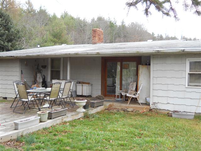 A picture of the property located at 55 DAVIS RD, FAIRVIEW NC 28730.