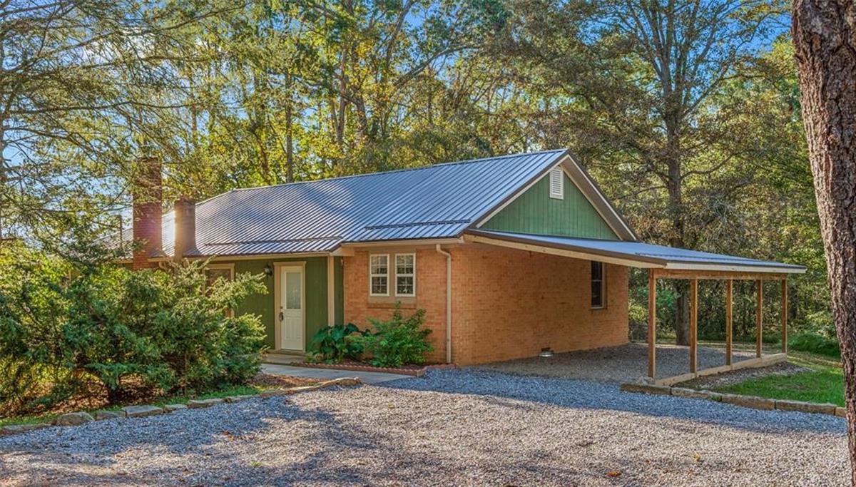 A picture of the property located at 14 LUCKENBACH DR UNINCORPORATED.