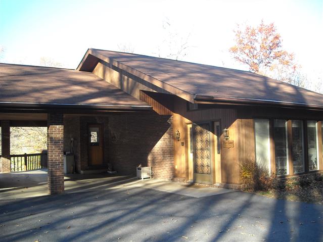 A picture of the property located at 84 JOE JENKINS RD, FAIRVIEW NC 28730.