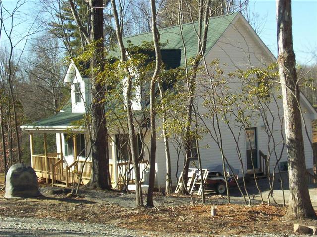 A picture of the property located at 23 COWAN LN, FAIRVIEW NC 28730.