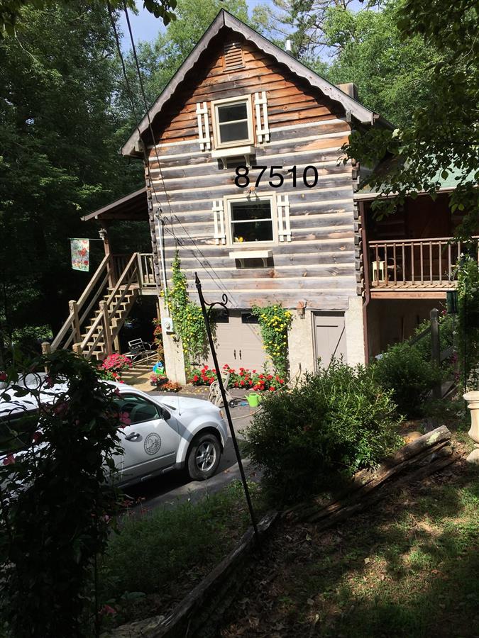 A picture of the property located at 46 MCGEE CIR, FAIRVIEW NC 28730.