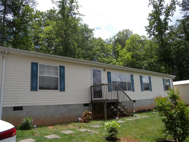 A picture of the property located at 19 ANGEL HART LN, FAIRVIEW NC 28730.