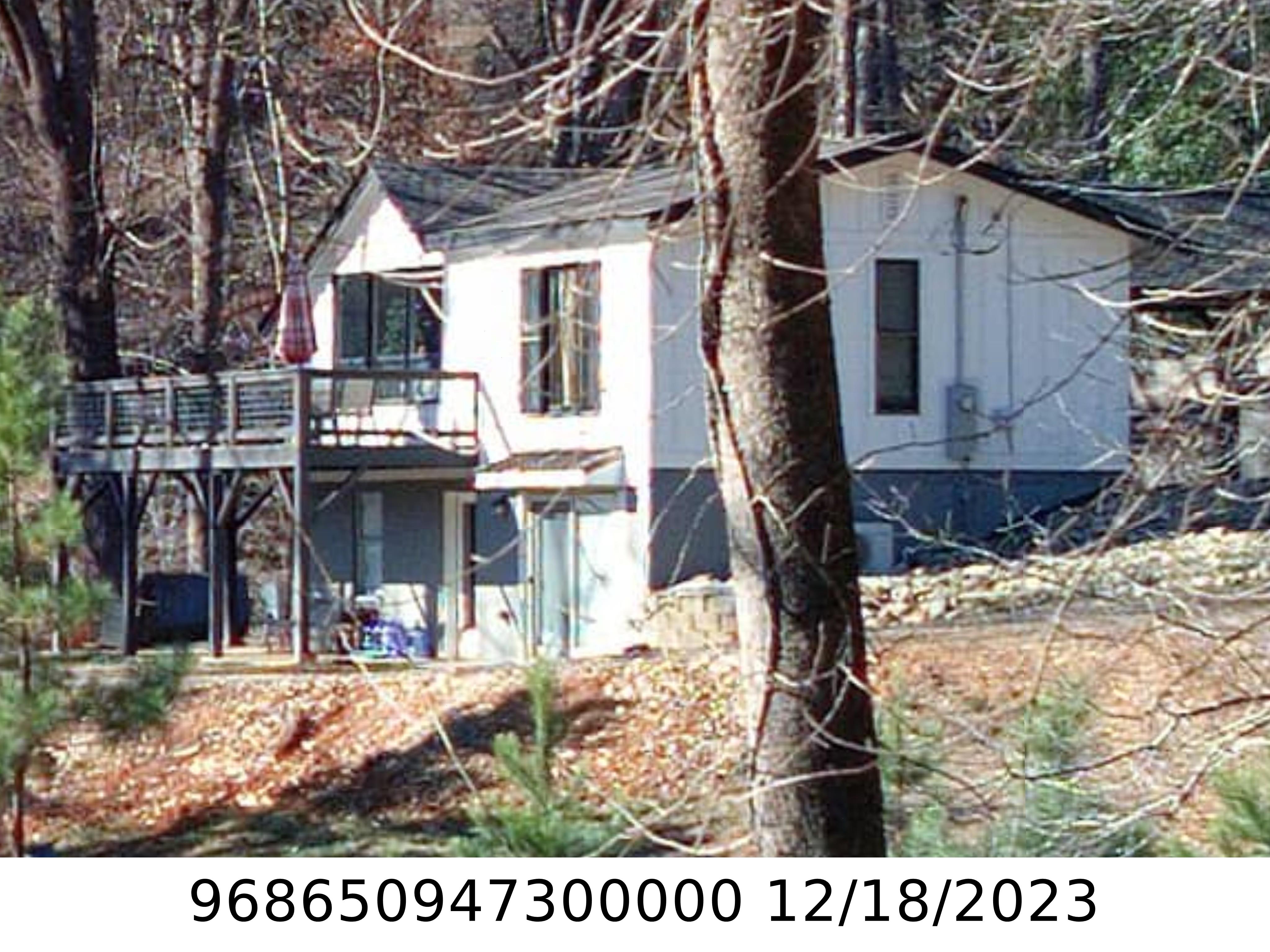 A picture of the property located at 39 LEDBETTER CIR, FAIRVIEW NC 28730.