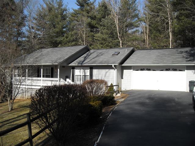 A picture of the property located at 28 BLUEBERRY LN, FAIRVIEW NC 28730.