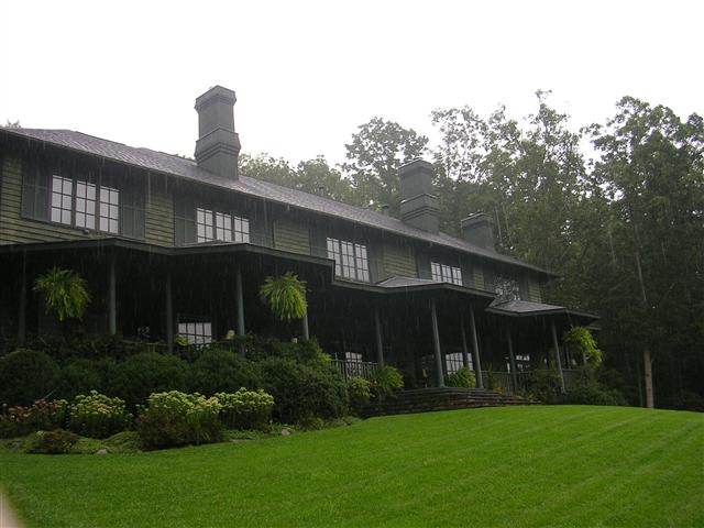 A picture of the property located at 98 WINTERSUN LN, FAIRVIEW NC 28730.