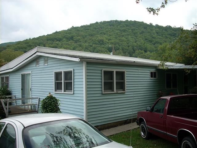 A picture of the property located at 11 DELLA REE LN, SWANNANOA NC 28778.