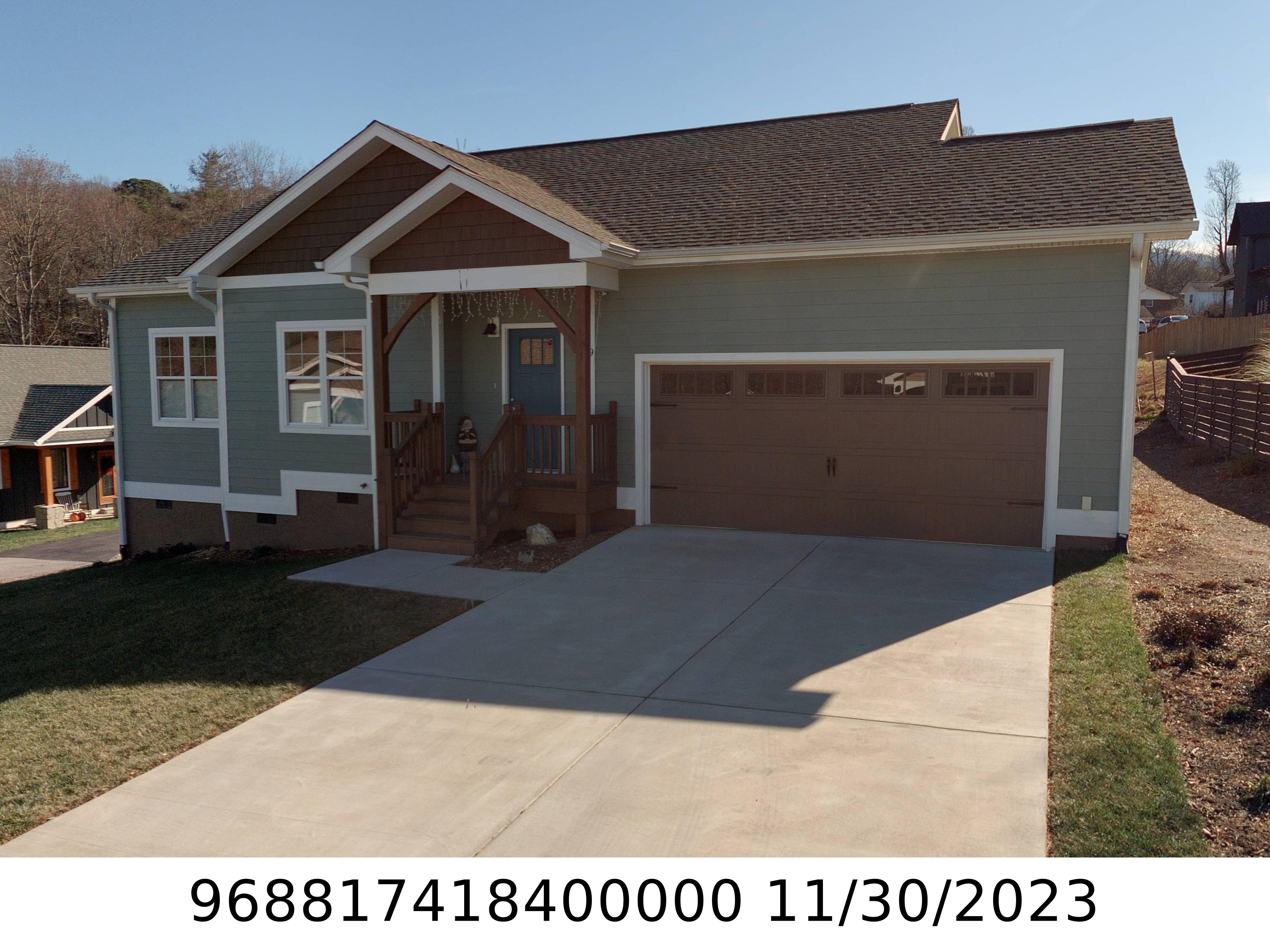 A picture of the property located at 9 VEDDER WAY, SWANNANOA NC 28778.