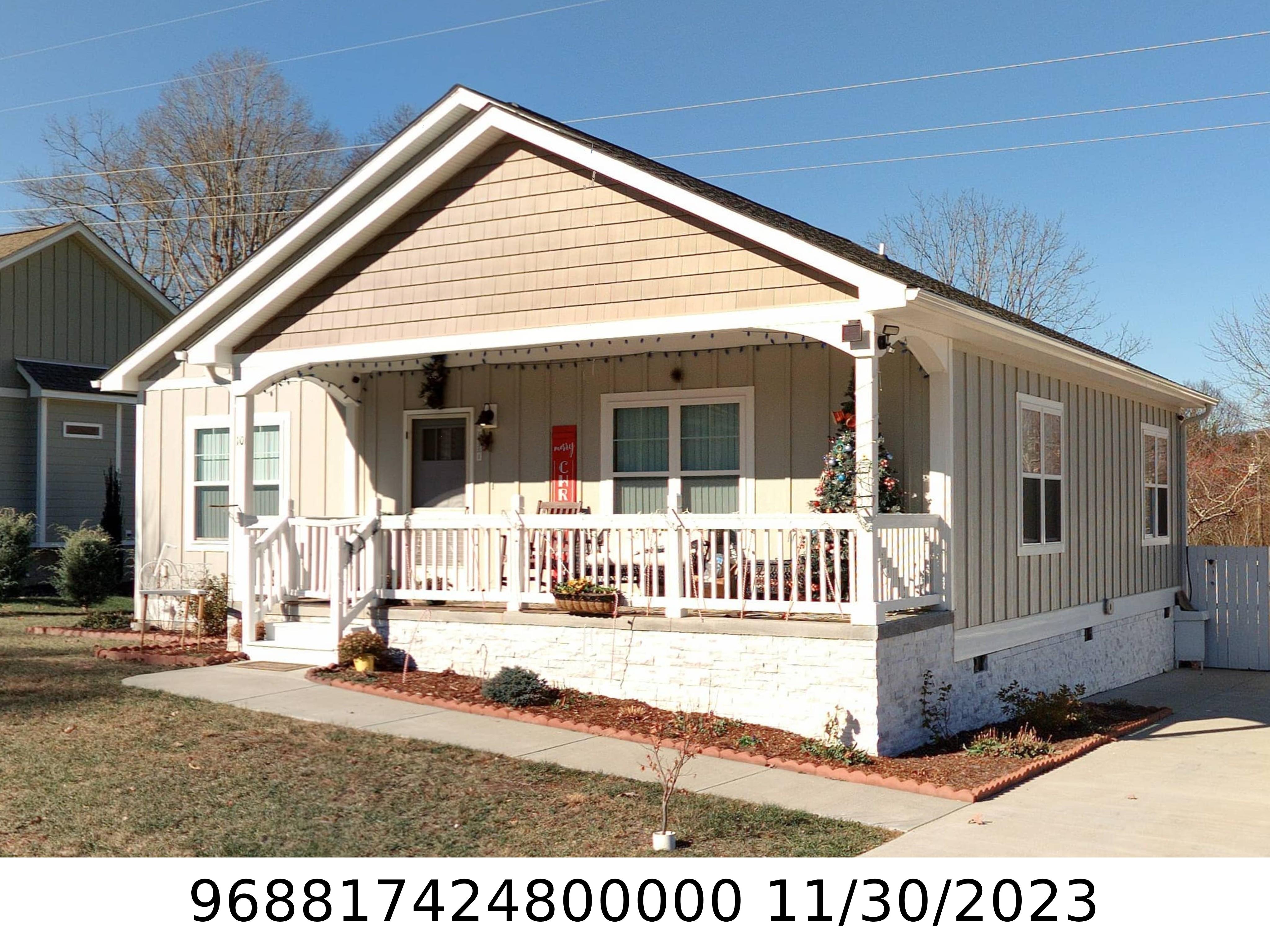 A picture of the property located at 10 VEDDER WAY, SWANNANOA NC 28778.