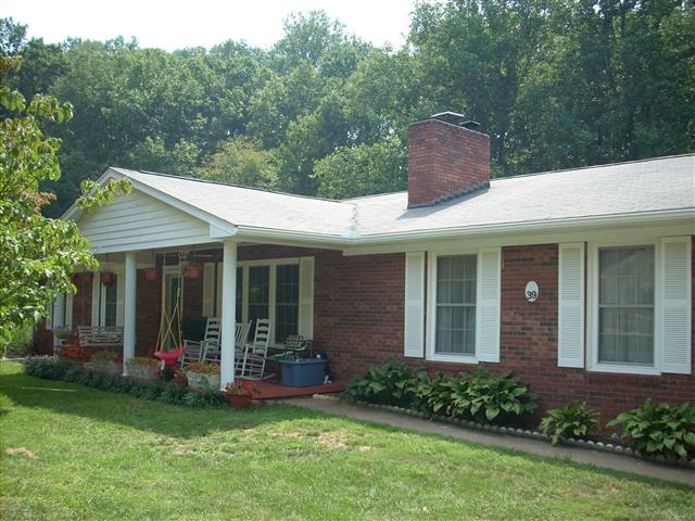 A picture of the property located at 39 BUSHWALD LN, SWANNANOA NC 28778.