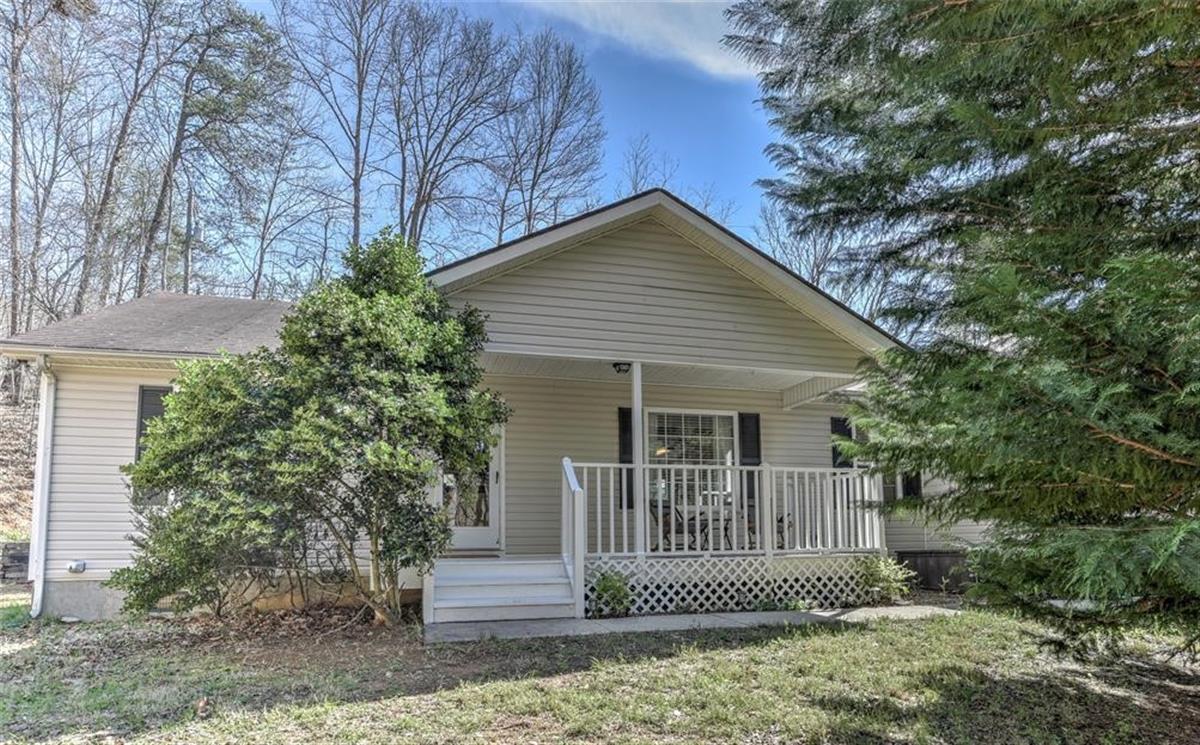 A picture of the property located at 42 BUSHWALD LN, SWANNANOA NC 28778.