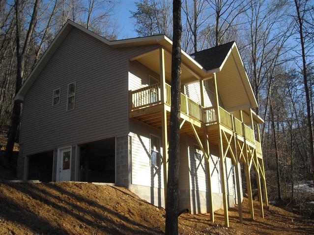 A picture of the property located at 32 BUSHWALD LN, SWANNANOA NC 28778.