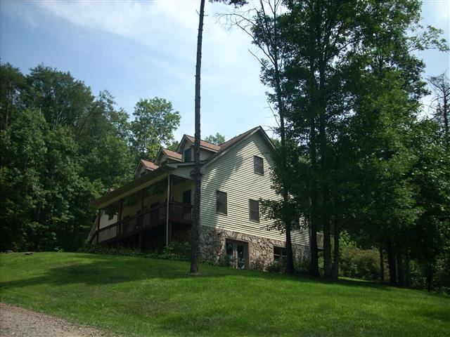 A picture of the property located at 20 BUSHWALD LN, SWANNANOA NC 28778.