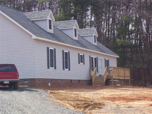 A picture of the property located at 15 HERSHEL LN, SWANNANOA NC 28778.