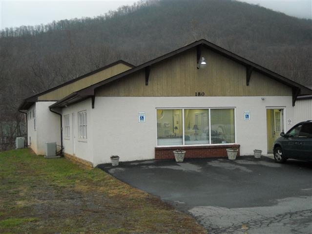 A picture of the property located at 6 BYAS LN, SWANNANOA NC 28778.