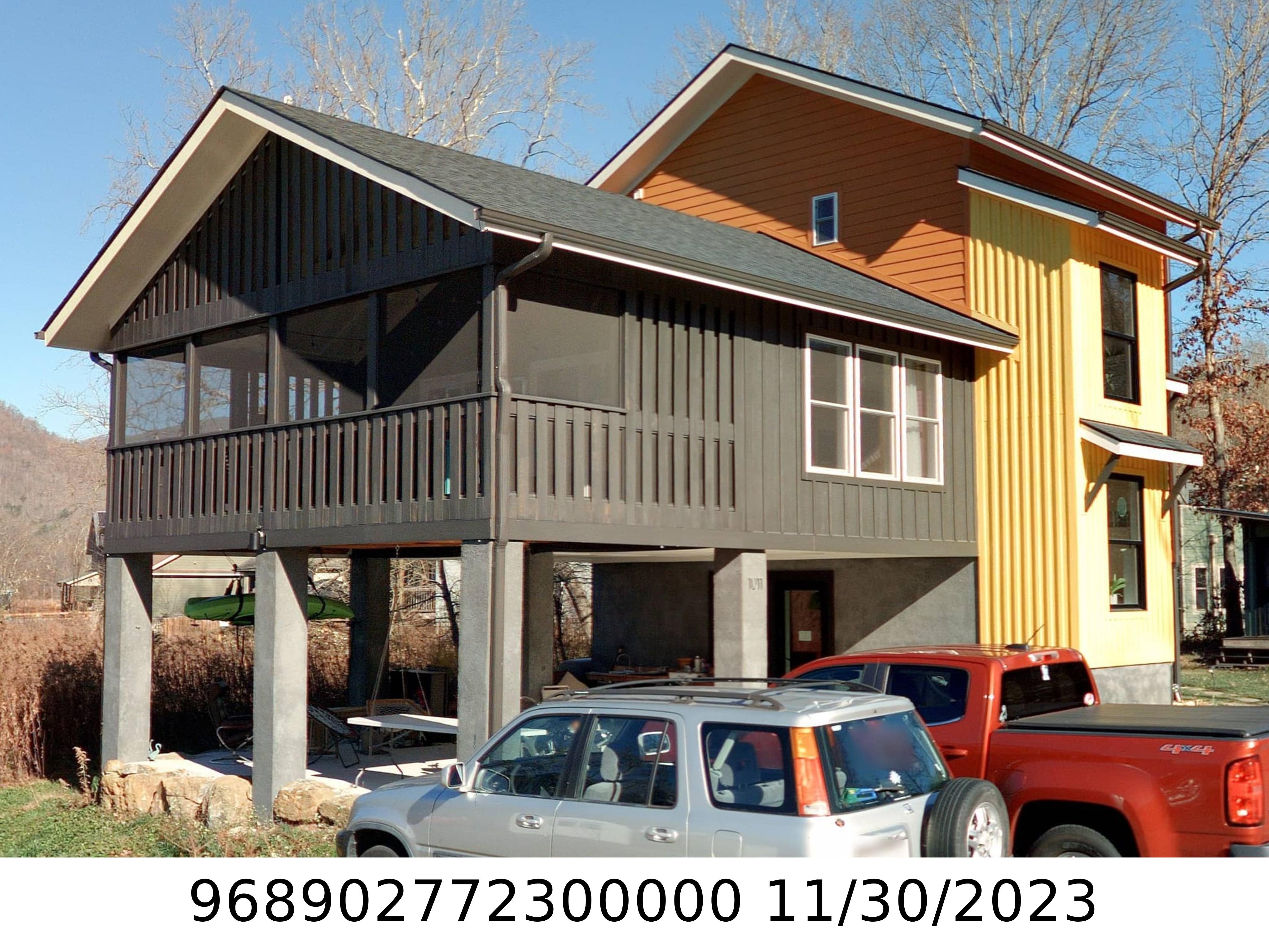 A picture of the property located at 1011 LONGTREE LN, SWANNANOA NC 28778.