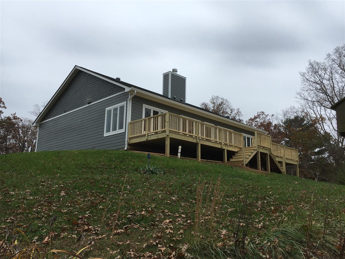 A picture of the property located at 11 CHARLIE RIDDLE LN, SWANNANOA NC 28778.