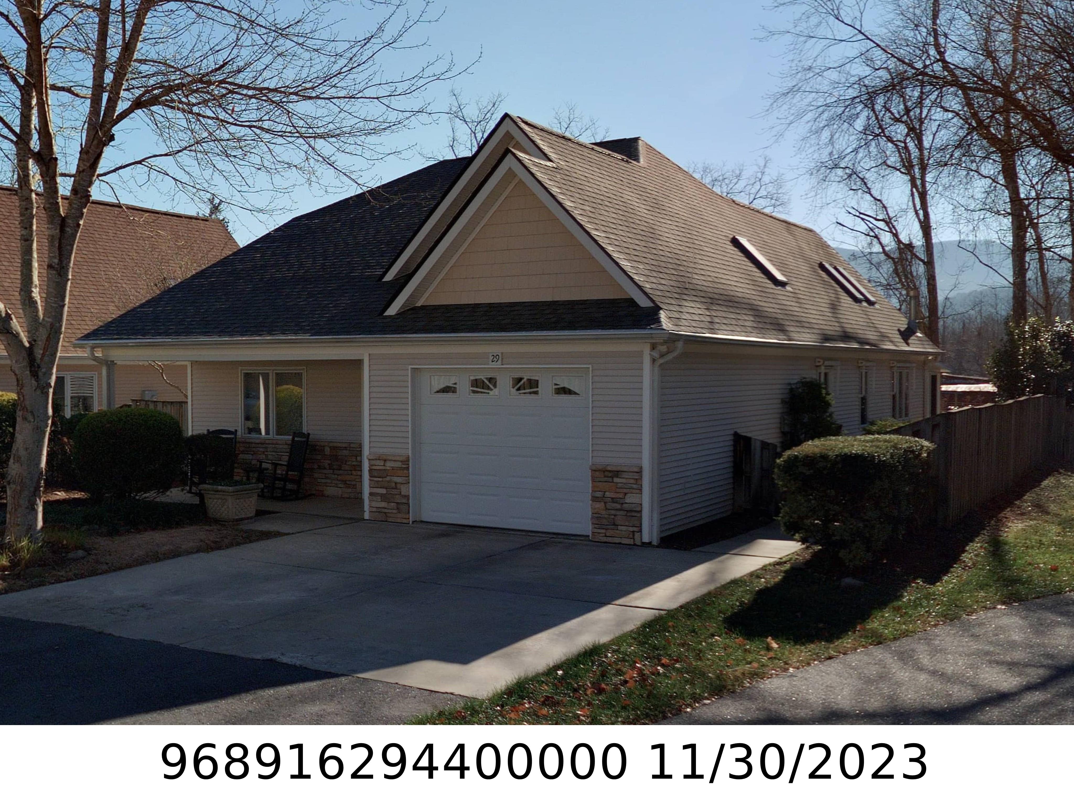 A picture of the property located at 29 HONEYCOMB CIR, SWANNANOA NC 28778.